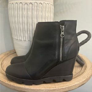 Sorel Joan of Artic Wedge Boot - worn once